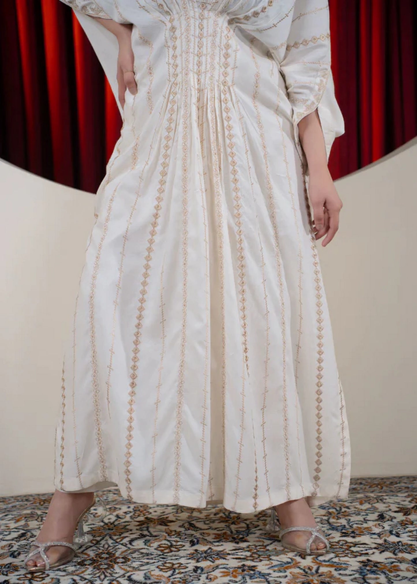 Zarposh Safaid kaftan - By Joray.pk