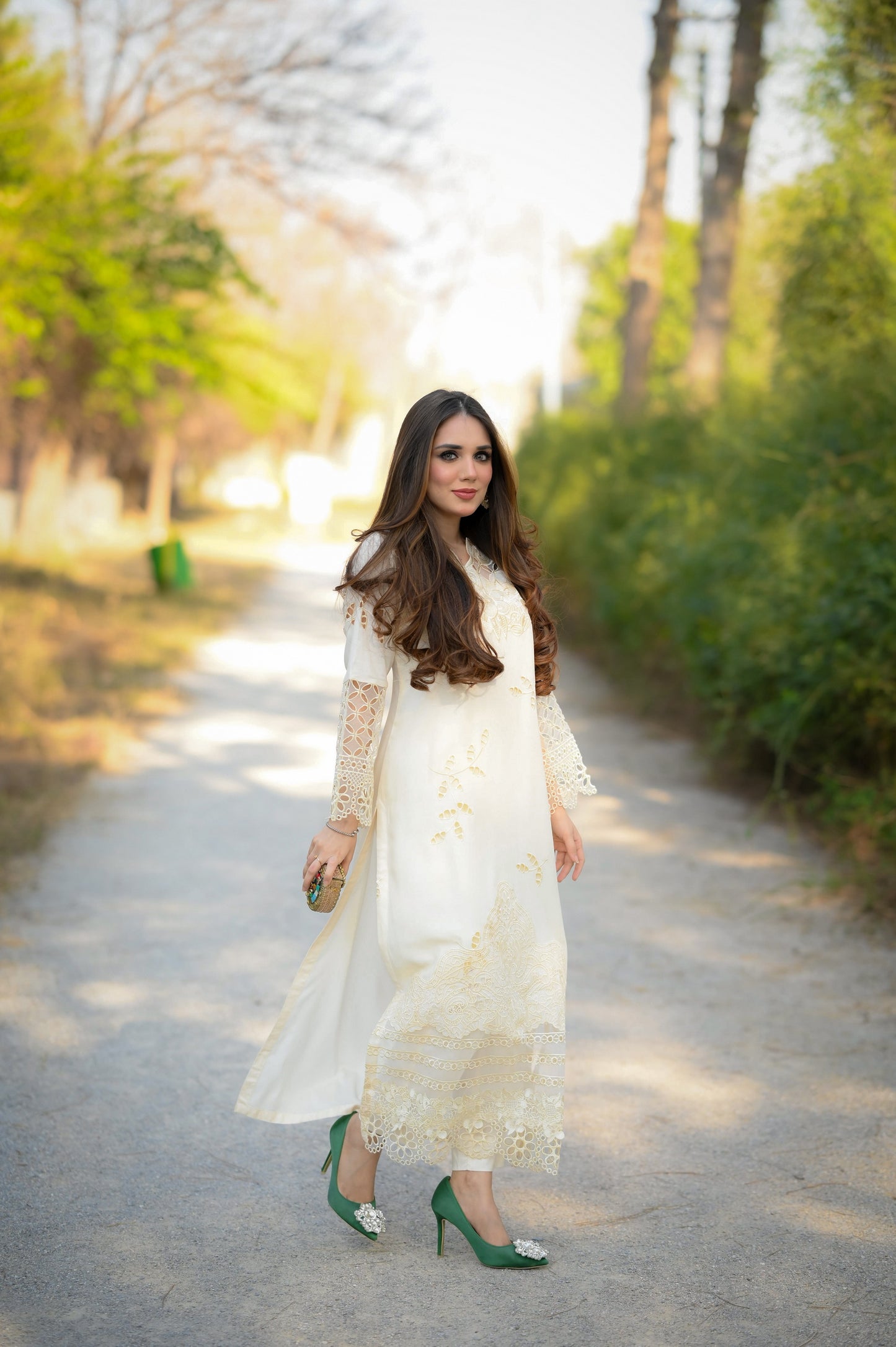 Safed-e-Zar - By Joray.pk