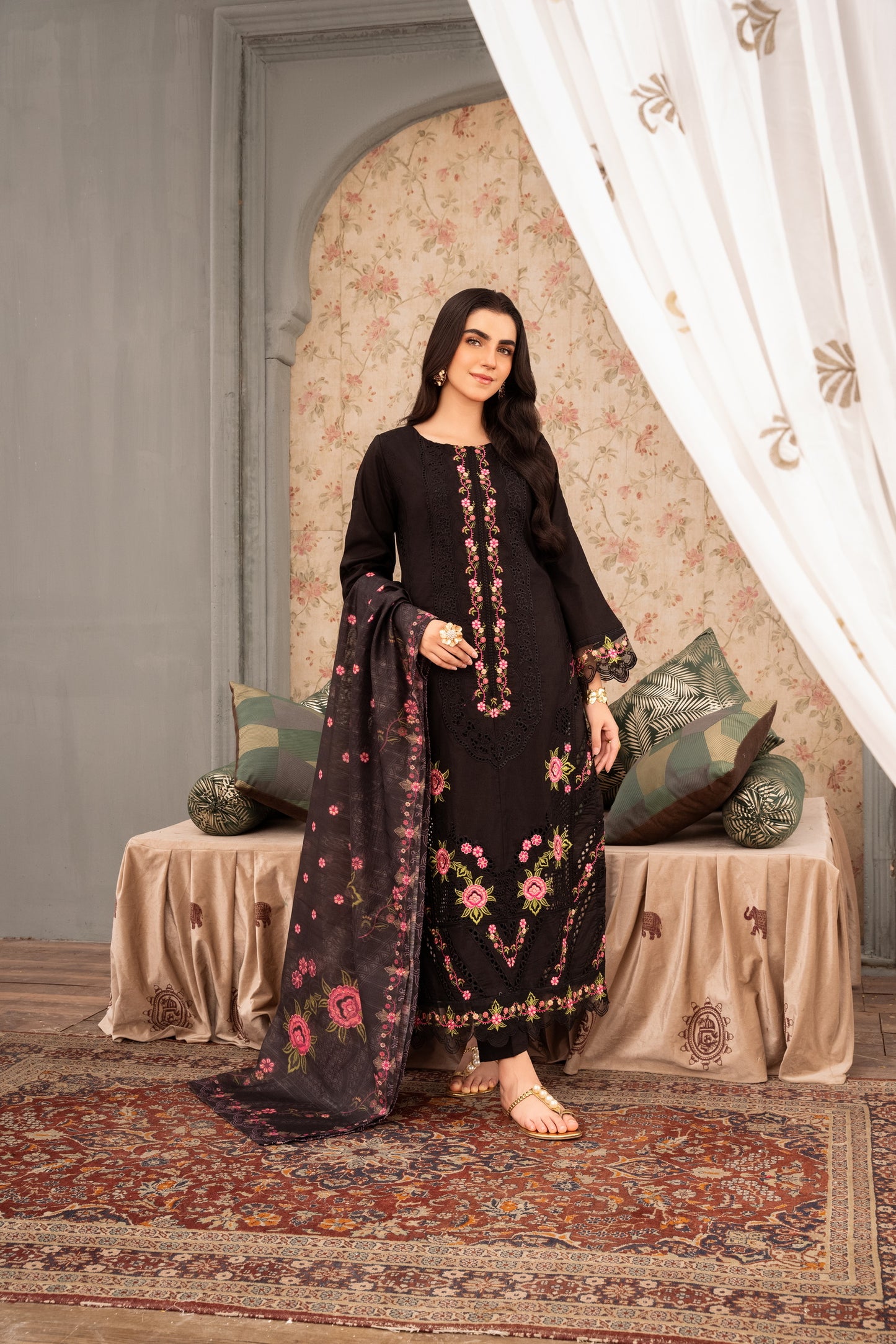 Shab-e-Gulzar - Black By Joray.pk