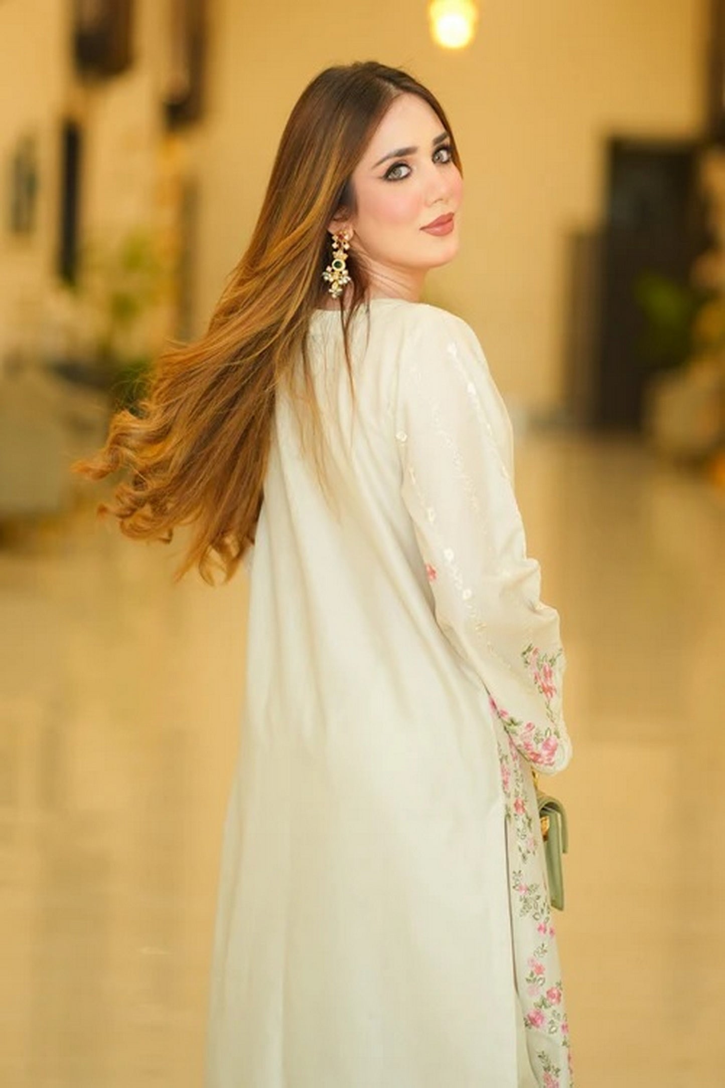 Roshan Bahaar- By Joray.pk